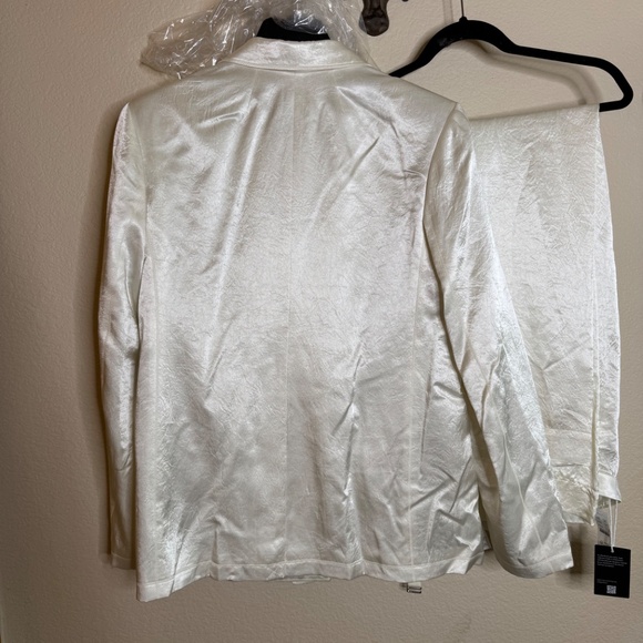 NWT J Crew x Anna October Textured Satin suit - Picture 4 of 12